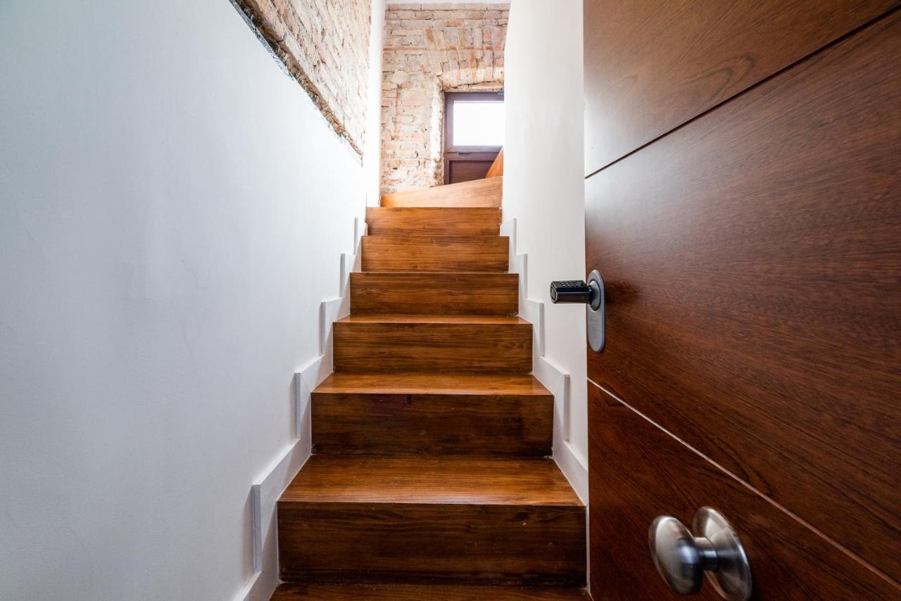 Ma&To Alhondiga Aparts Apartment Гранада Екстериор снимка